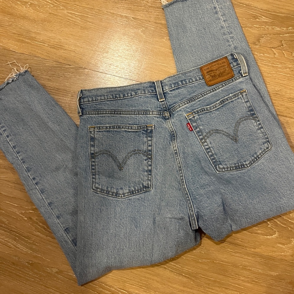 levi wedgie jeans